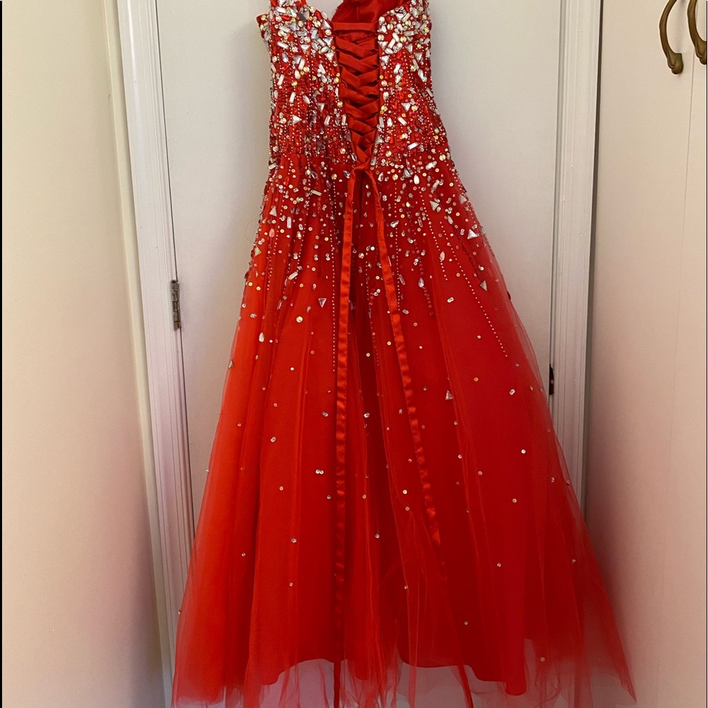 Beautiful. Only worn 1 hour. - Picture 3 of 5